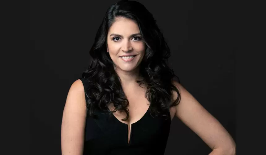 All about Cecily Strong