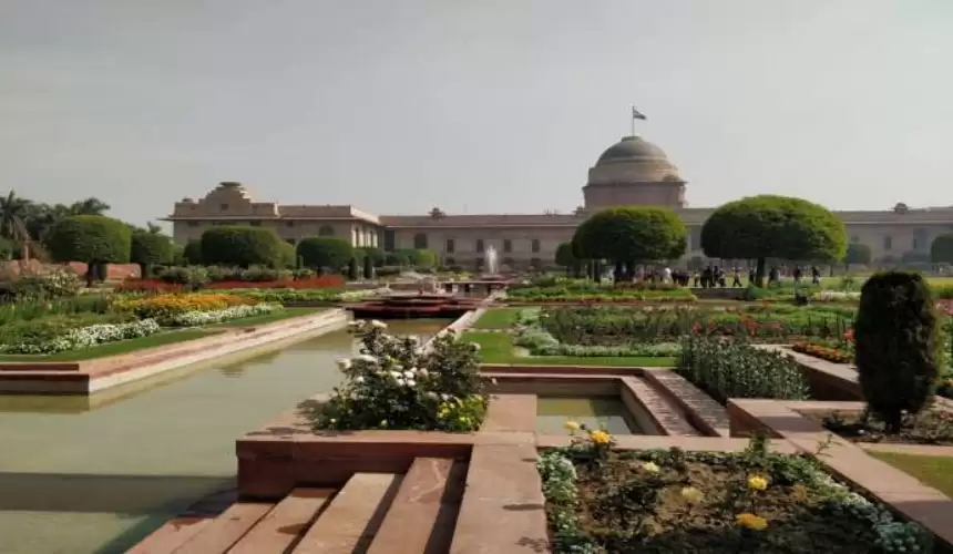 Rashtrapati Bhavan Amrit Udhan (formerly Mughal Garden) ticket price or entry fees, timings, and more