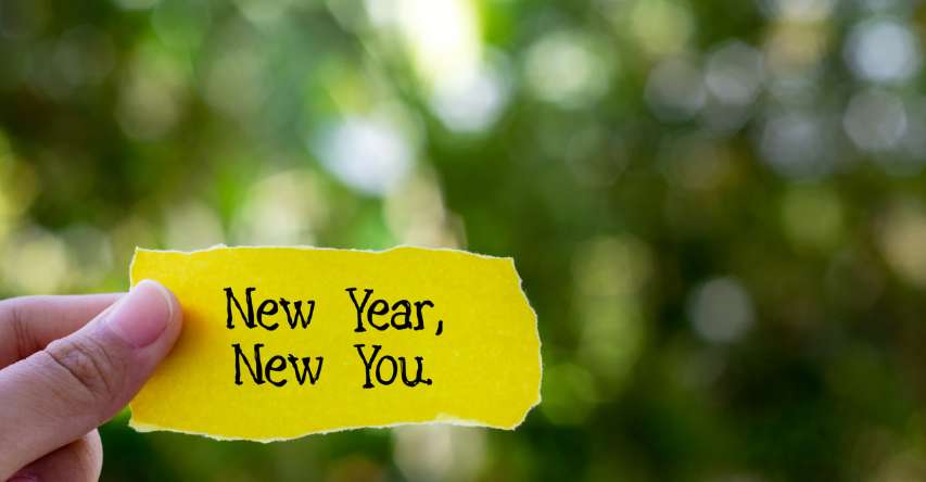 Try These 45+ New Year Resolutions In 2023 [The Complete List]