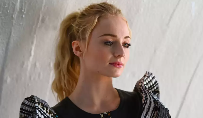 Sophie Turner - Wikipedia